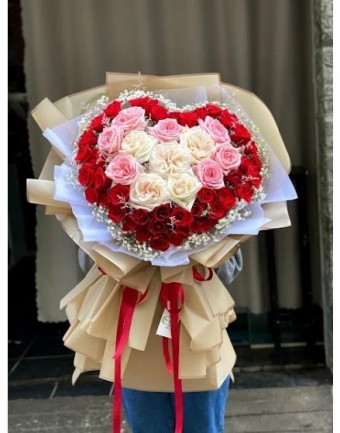 Beautiful Flower Bouquet for Girlfriend's Birthday